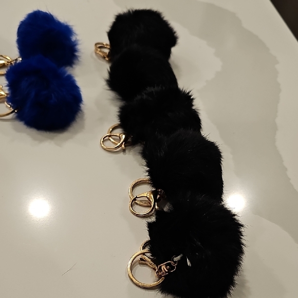 Rabbit Fur Pom Pom Keychains - Picture 4 of 4